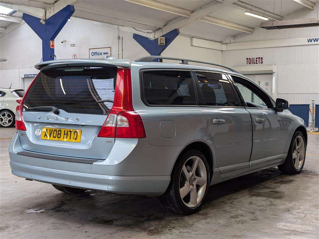 <p>2008 VOLVO V70 SE SPORT D5 AUTO</p>