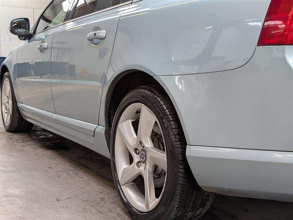 <p>2008 VOLVO V70 SE SPORT D5 AUTO</p>