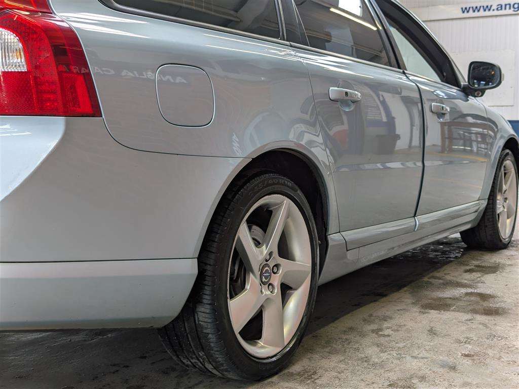 <p>2008 VOLVO V70 SE SPORT D5 AUTO</p>