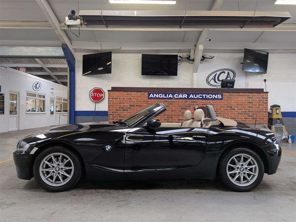 <p>2006 BMW Z4 SE</p>