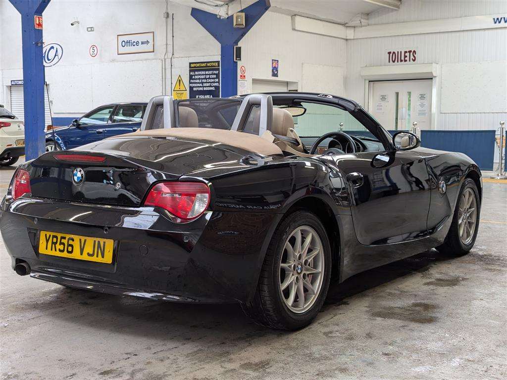 <p>2006 BMW Z4 SE</p>