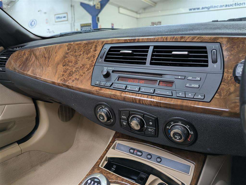 <p>2006 BMW Z4 SE</p>