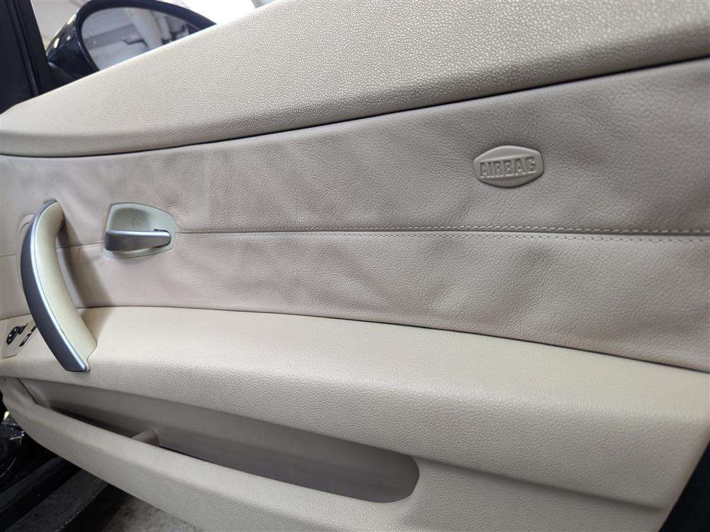 <p>2006 BMW Z4 SE</p>