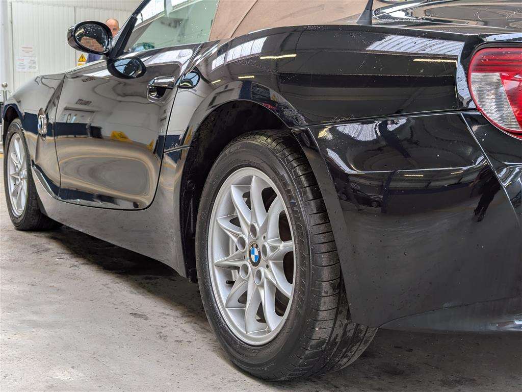 <p>2006 BMW Z4 SE</p>