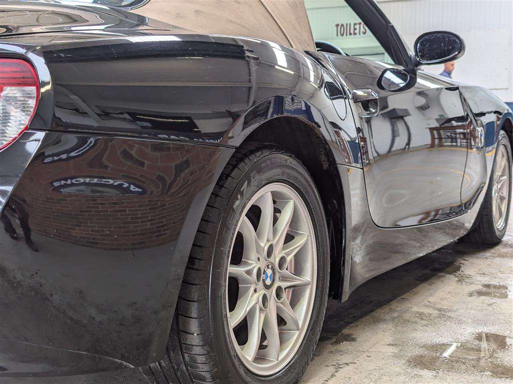 <p>2006 BMW Z4 SE</p>