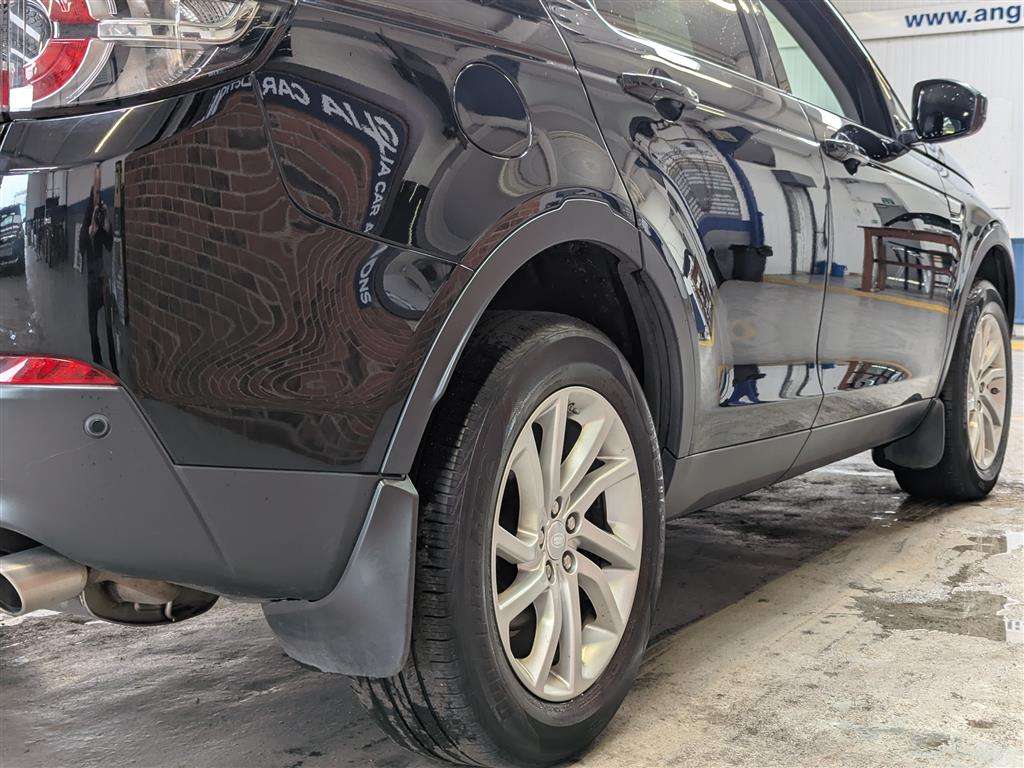 <p>2019 LAND ROVER DISCOVERY SPORT SE TECH T</p>