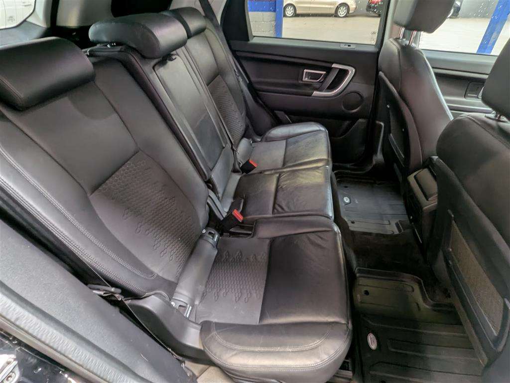 <p>2019 LAND ROVER DISCOVERY SPORT SE TECH T</p>