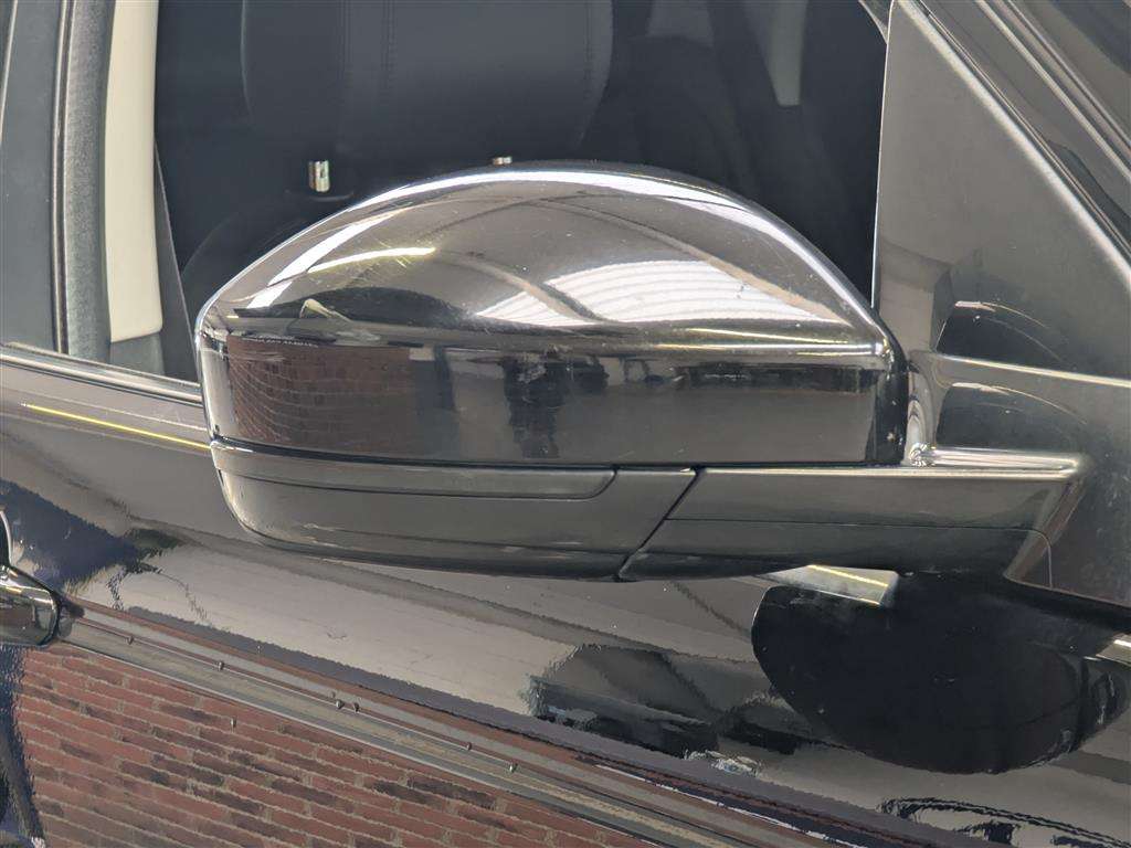 <p>2019 LAND ROVER DISCOVERY SPORT SE TECH T</p>