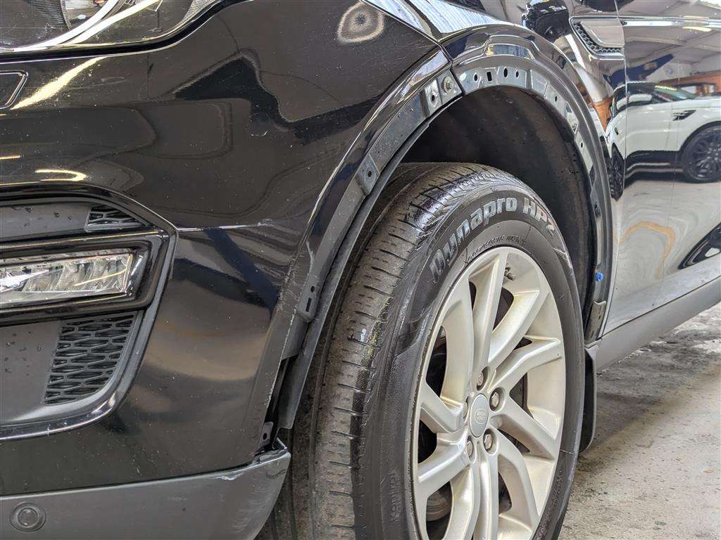 <p>2019 LAND ROVER DISCOVERY SPORT SE TECH T</p>