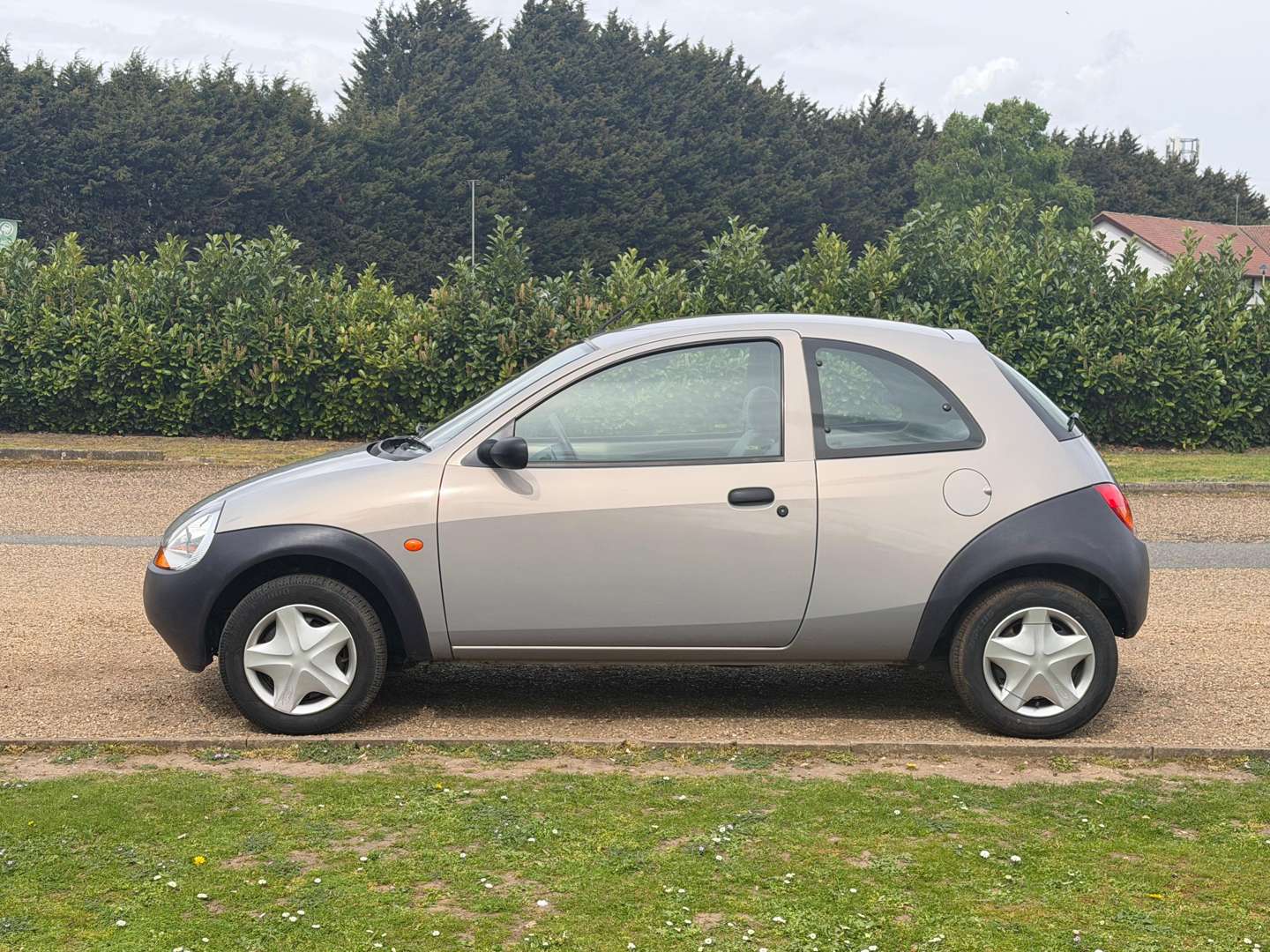 <p>1997 FORD KA</p>