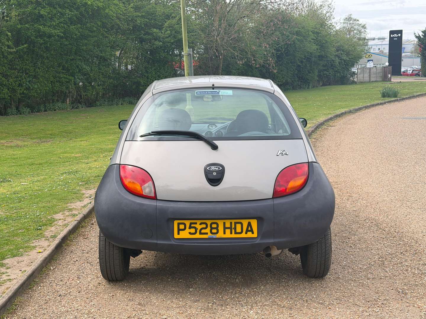 <p>1997 FORD KA</p>