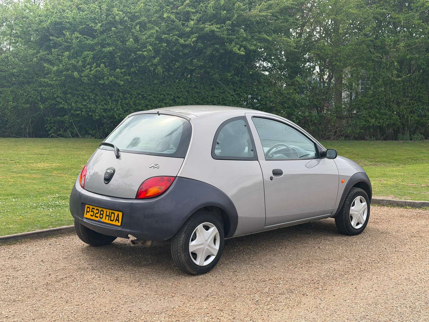 <p>1997 FORD KA</p>