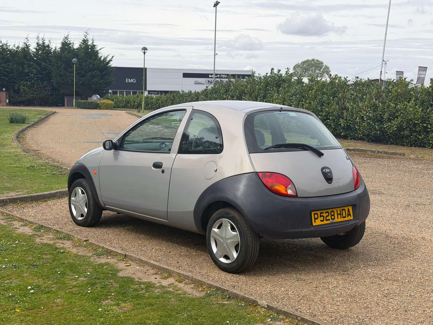 <p>1997 FORD KA</p>