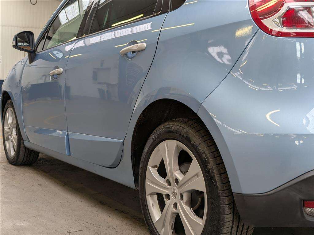 <p>2011 RENAULT SCENIC DYNAMIQUE TTOM VVT</p>