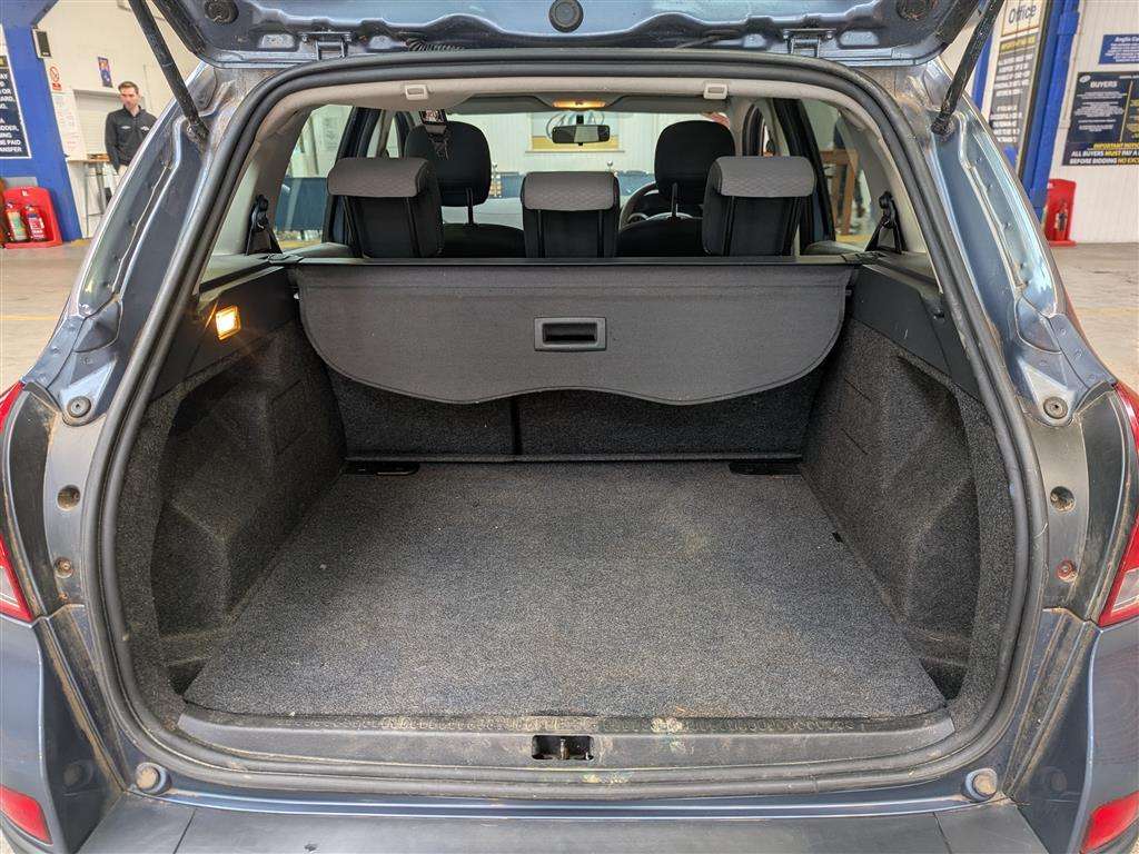 <p>2009 RENAULT CLIO EXPRESSION 16V</p>