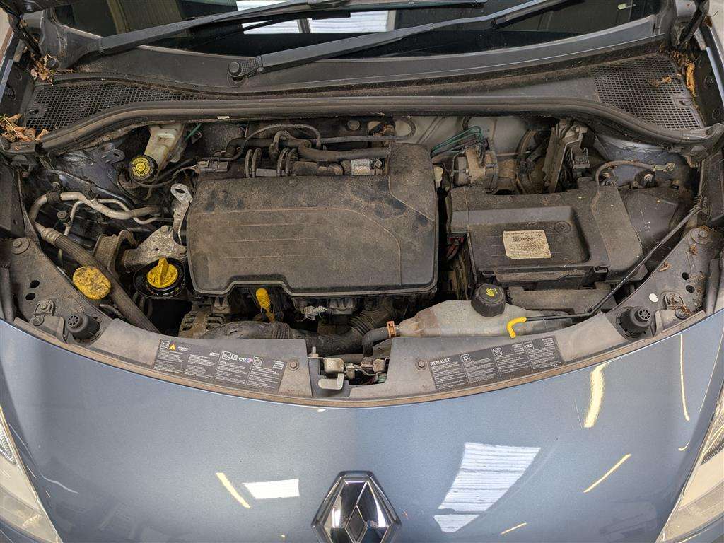 <p>2009 RENAULT CLIO EXPRESSION 16V</p>