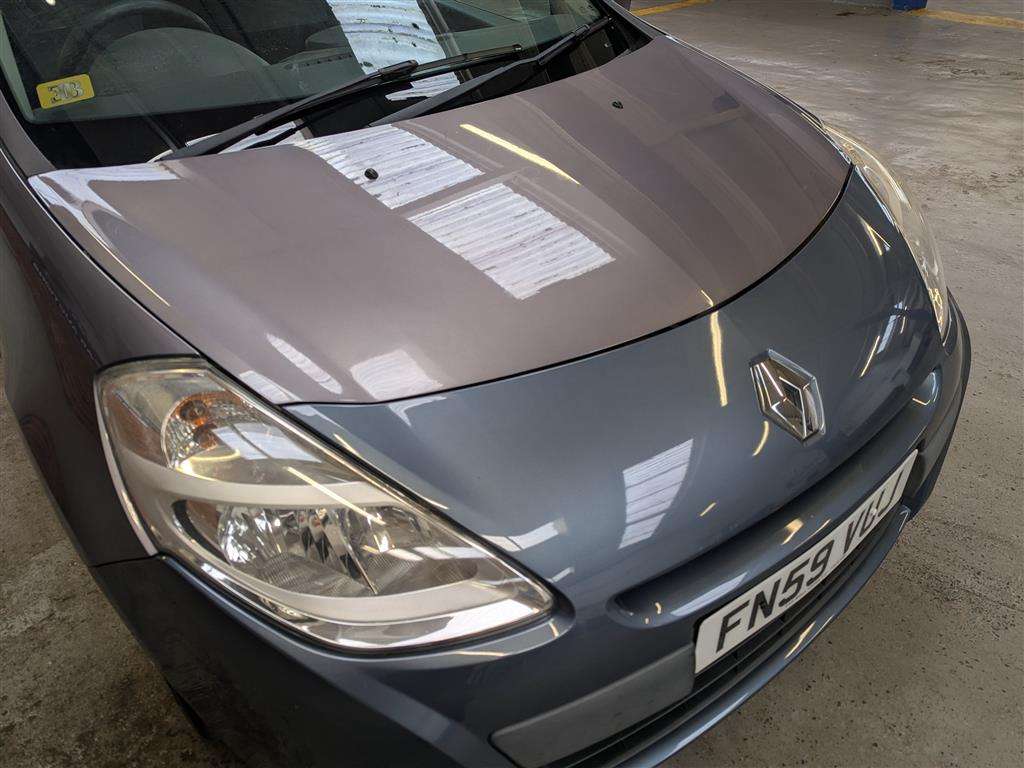<p>2009 RENAULT CLIO EXPRESSION 16V</p>