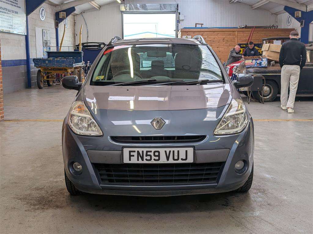 <p>2009 RENAULT CLIO EXPRESSION 16V</p>