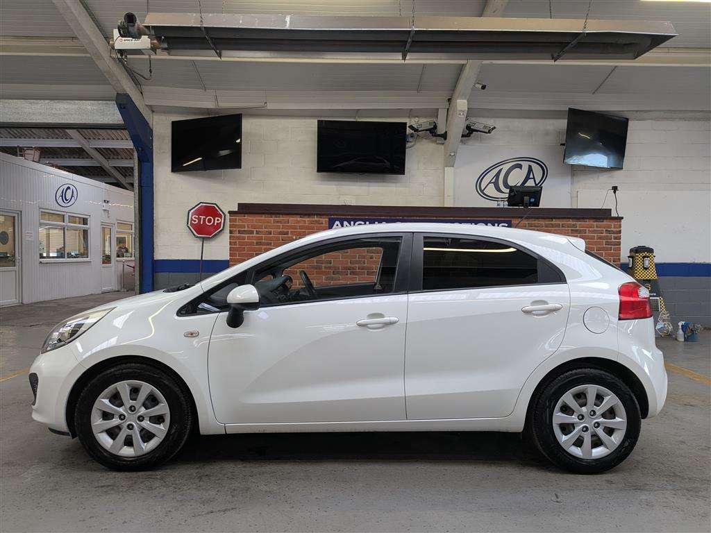 <p>2012 KIA RIO 1 AIR</p>