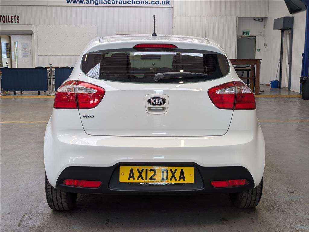 <p>2012 KIA RIO 1 AIR</p>
