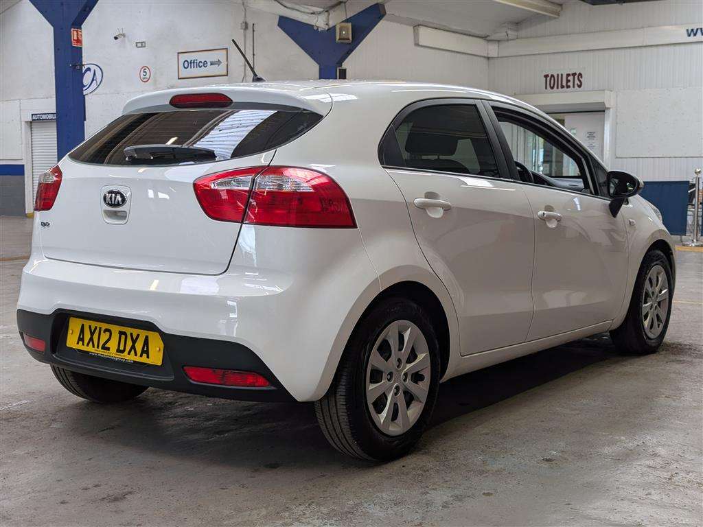 <p>2012 KIA RIO 1 AIR</p>