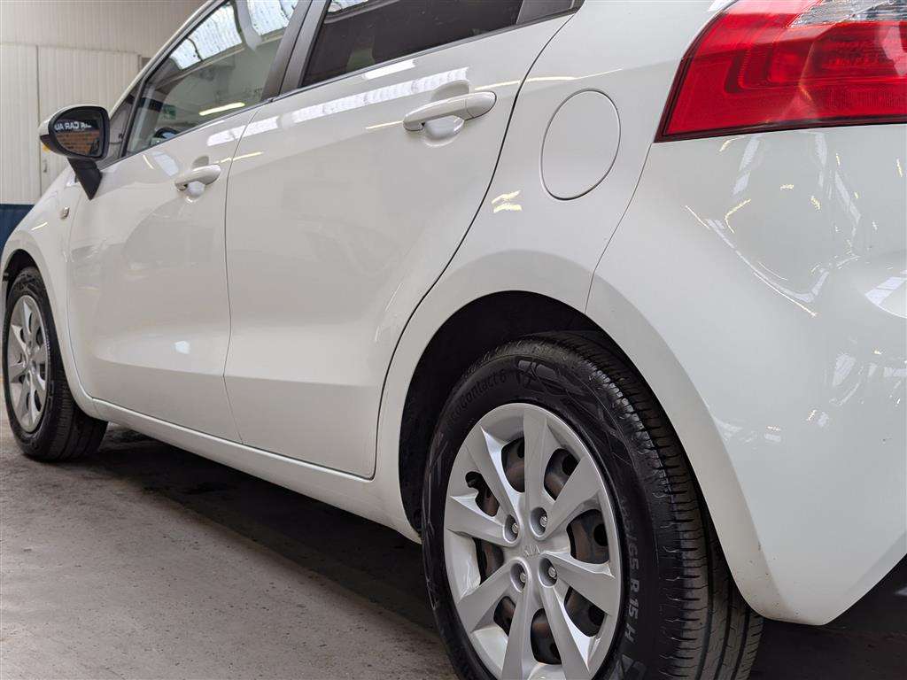 <p>2012 KIA RIO 1 AIR</p>