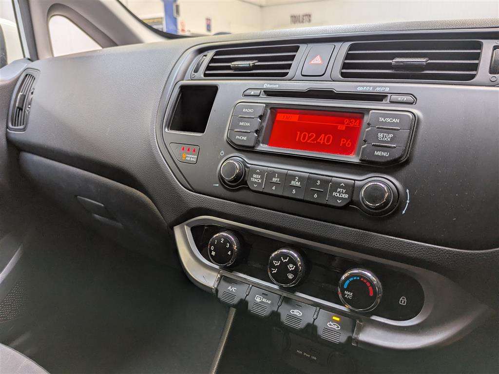 <p>2012 KIA RIO 1 AIR</p>