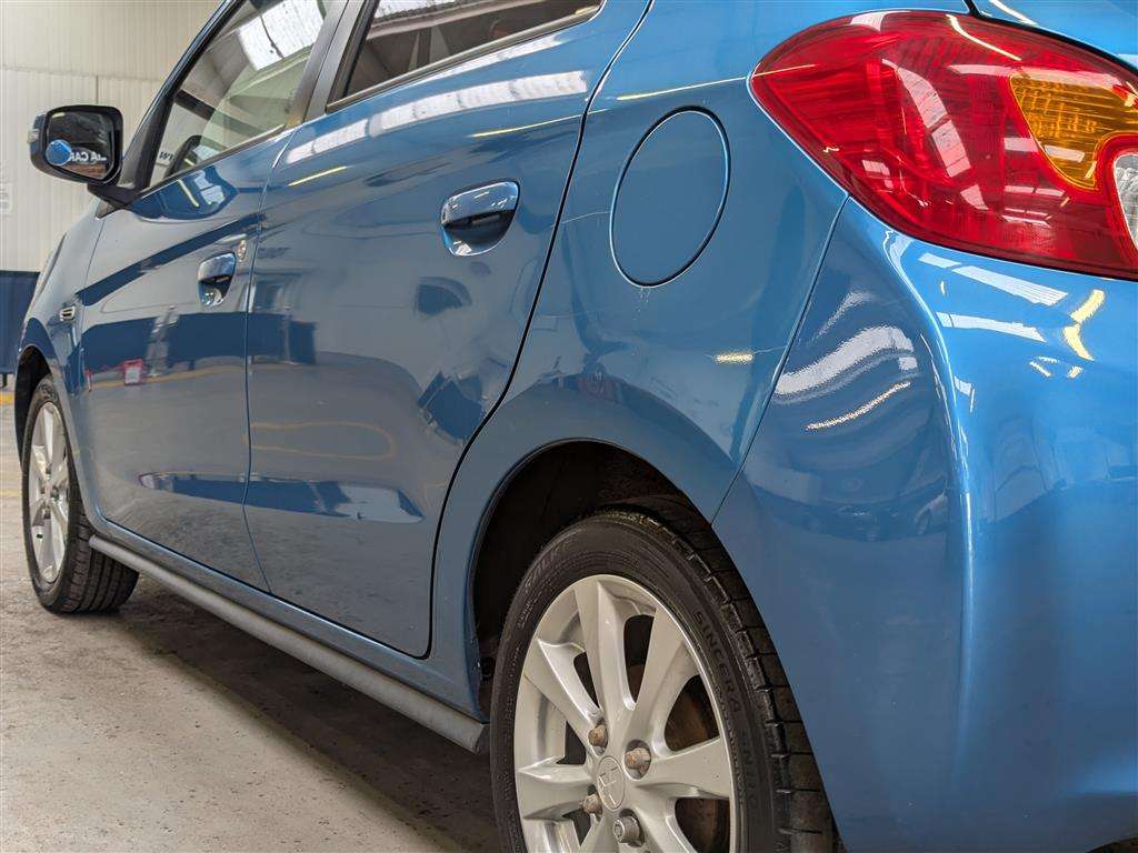 <p>2016 MITSUBISHI MIRAGE ATTIVO</p>