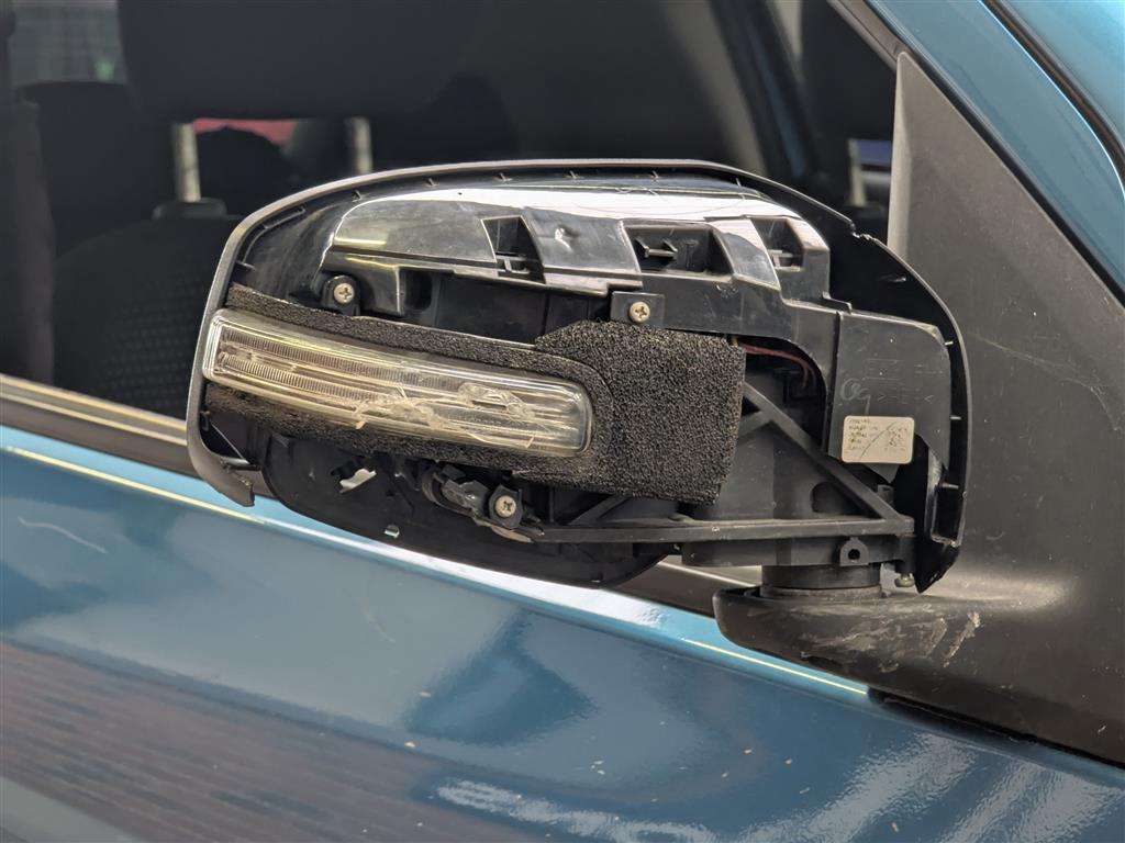 <p>2016 MITSUBISHI MIRAGE ATTIVO</p>