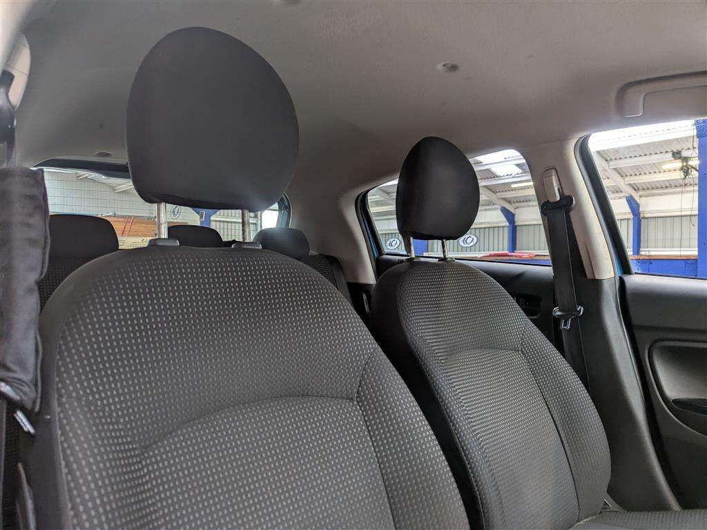 <p>2016 MITSUBISHI MIRAGE ATTIVO</p>