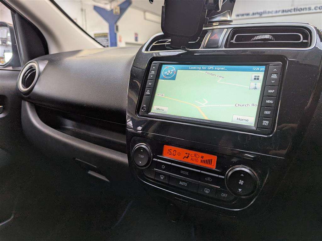 <p>2016 MITSUBISHI MIRAGE ATTIVO</p>