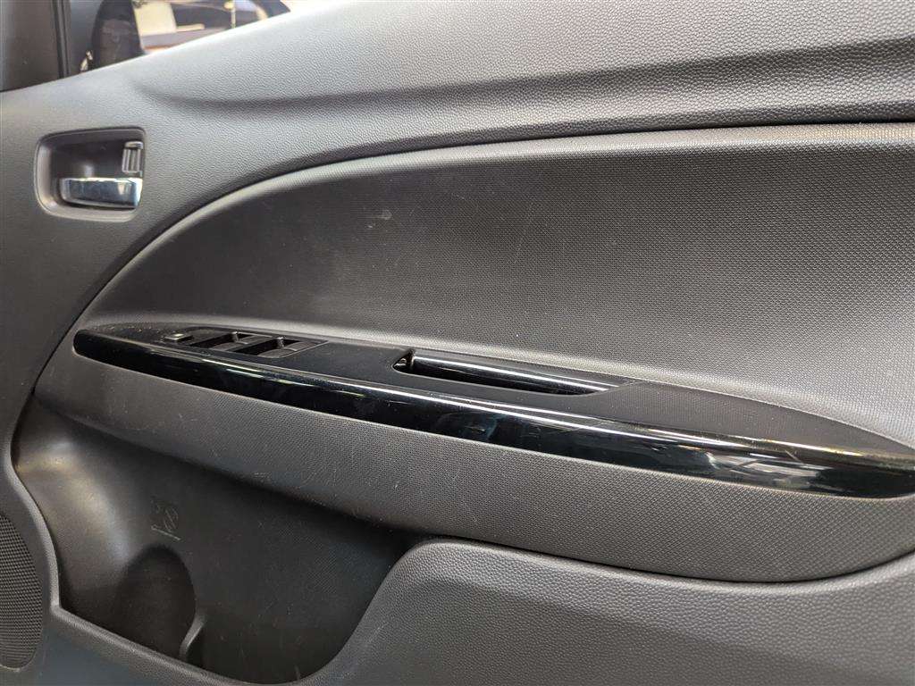 <p>2016 MITSUBISHI MIRAGE ATTIVO</p>