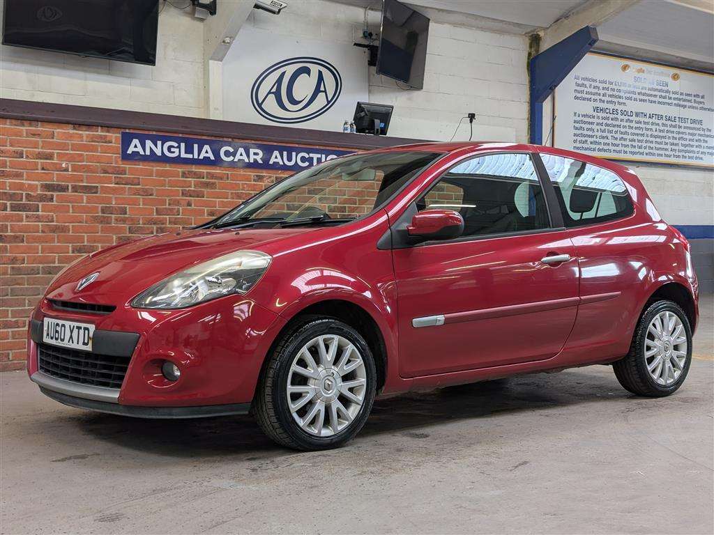 <p>2010 RENAULT CLIO DYNAMIQUE TCE</p>