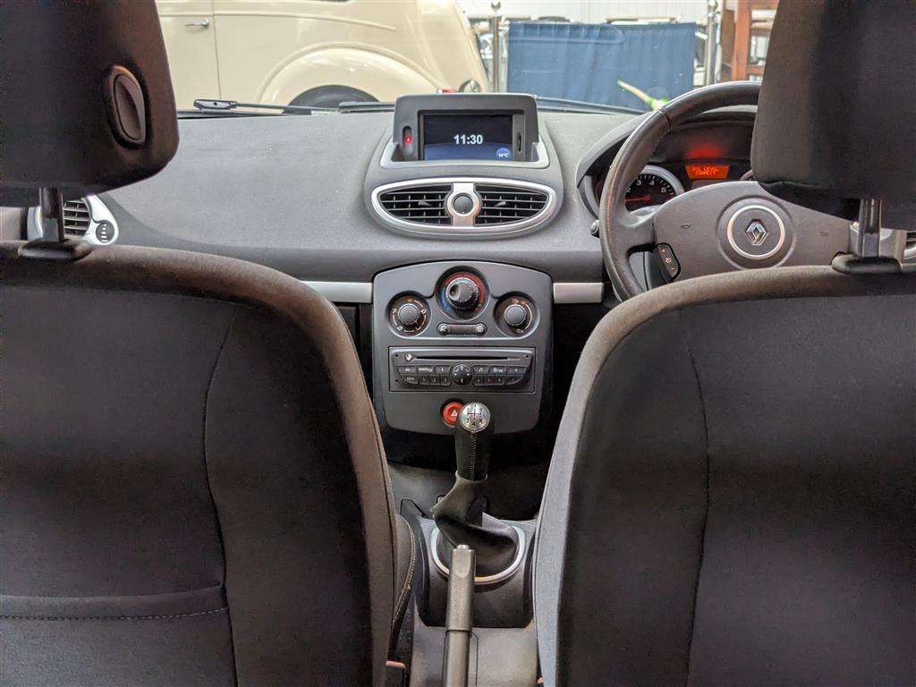 <p>2010 RENAULT CLIO DYNAMIQUE TCE</p>