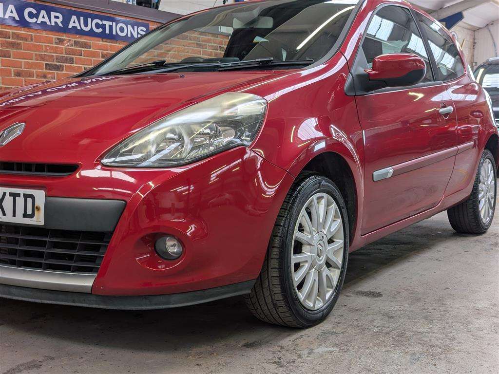 <p>2010 RENAULT CLIO DYNAMIQUE TCE</p>