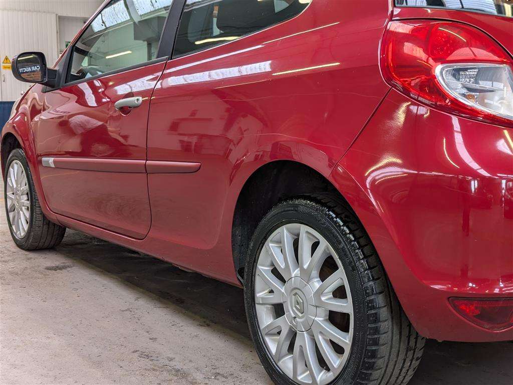 <p>2010 RENAULT CLIO DYNAMIQUE TCE</p>