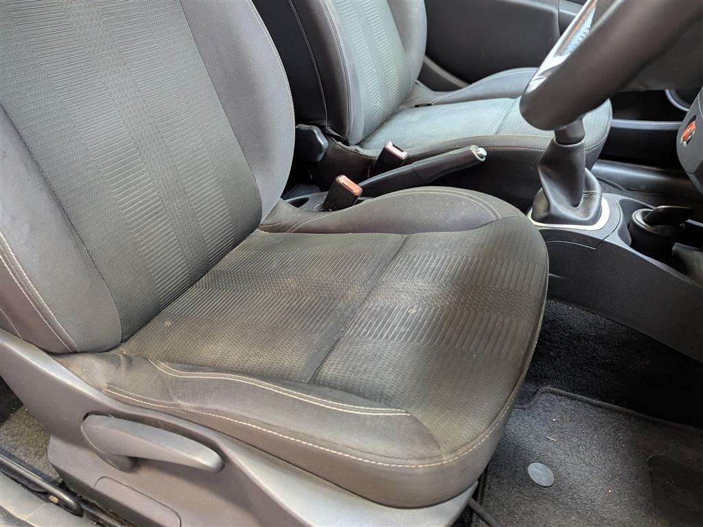 <p>2010 RENAULT CLIO DYNAMIQUE TCE</p>