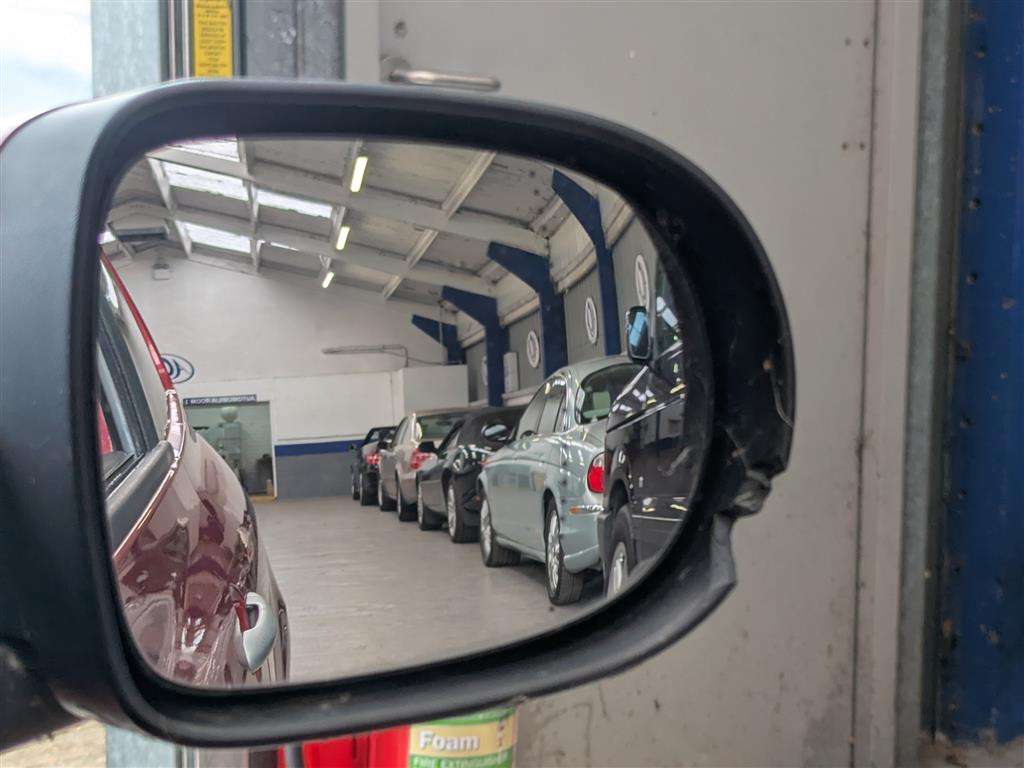 <p>2010 RENAULT CLIO DYNAMIQUE TCE</p>