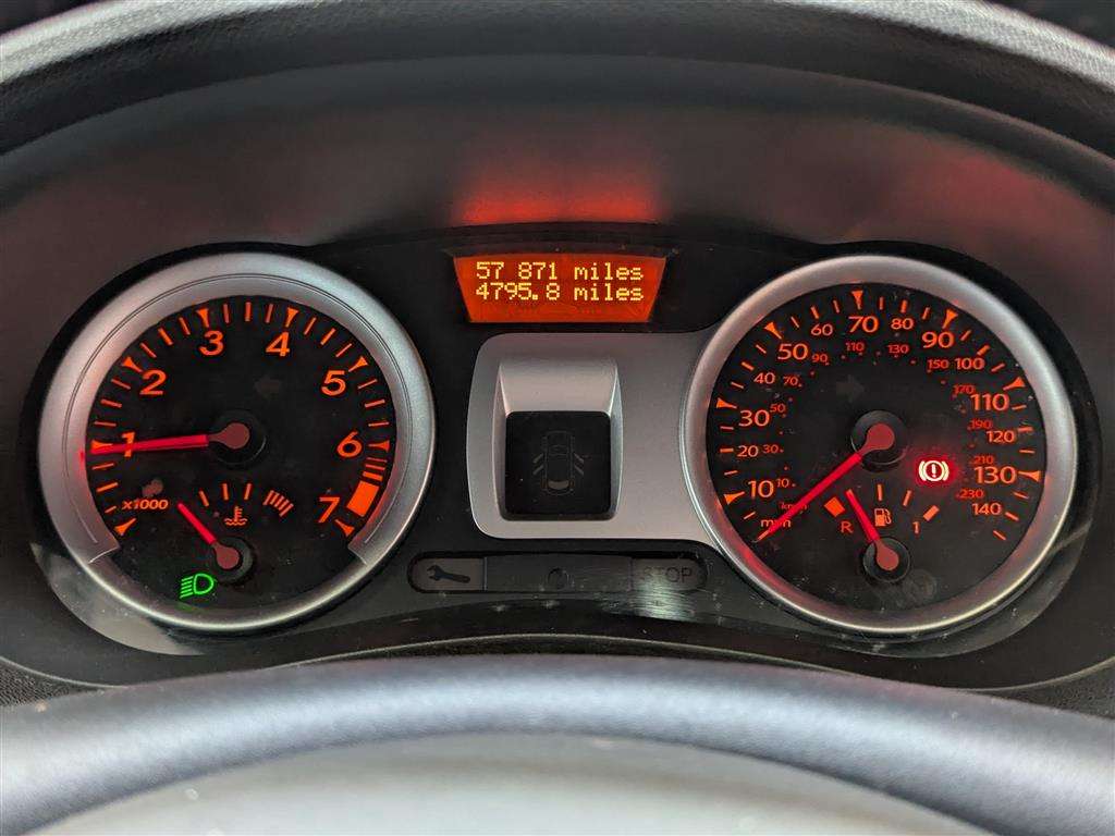 <p>2010 RENAULT CLIO DYNAMIQUE TCE</p>