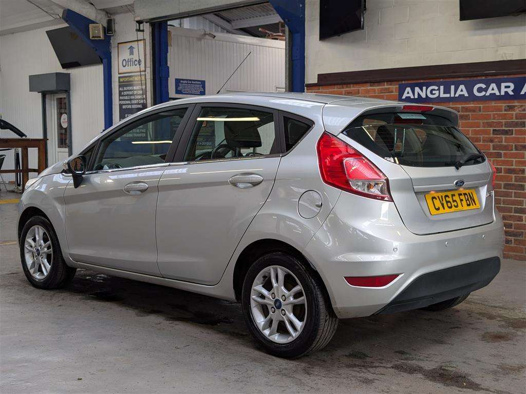 <p>2015 FORD FIESTA ZETEC</p>