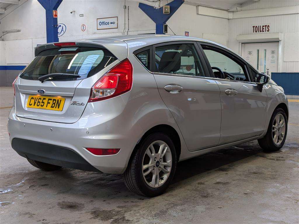<p>2015 FORD FIESTA ZETEC</p>