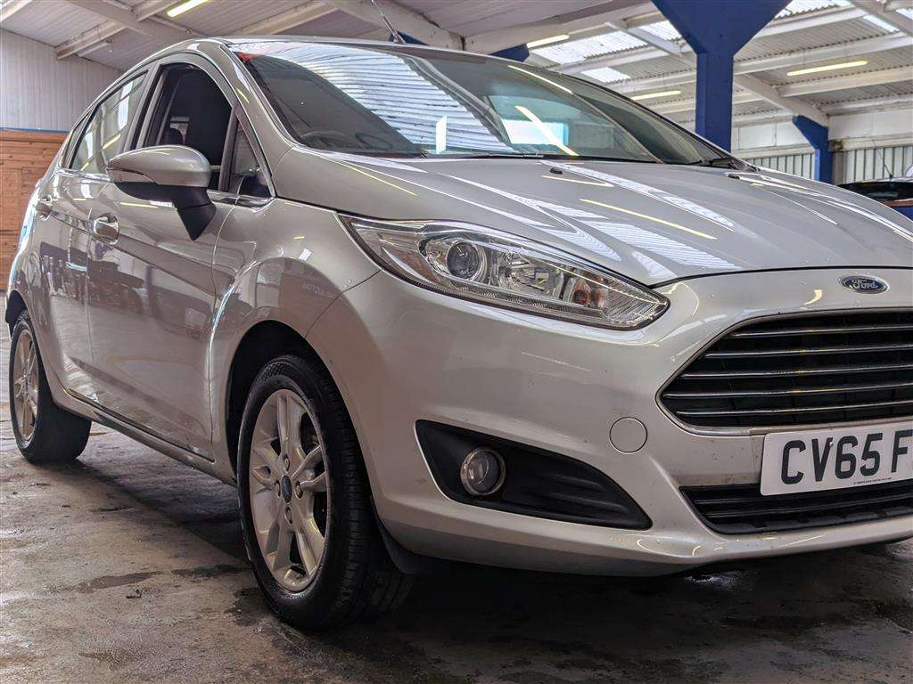 <p>2015 FORD FIESTA ZETEC</p>
