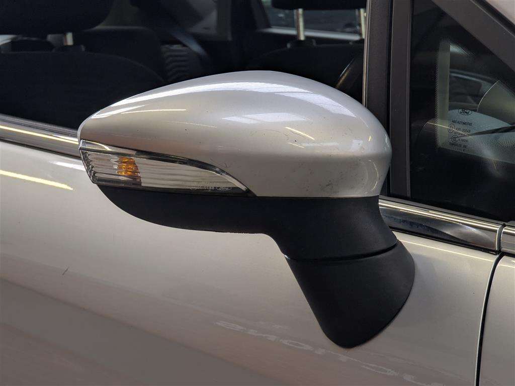 <p>2015 FORD FIESTA ZETEC</p>