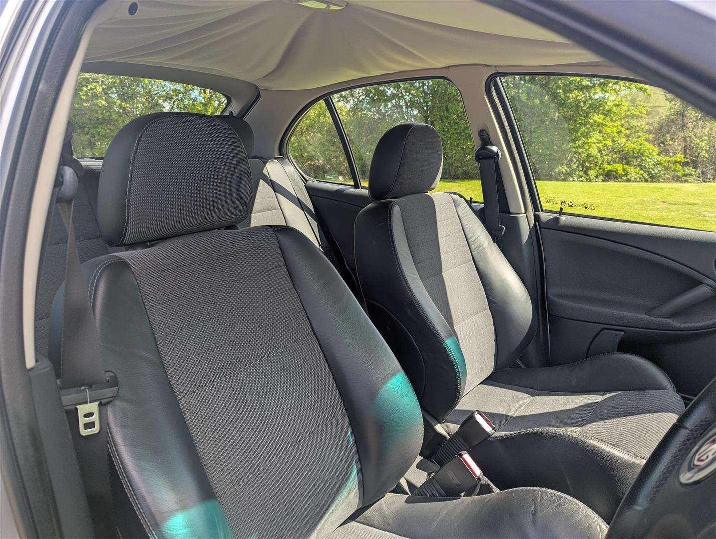 <p>2005 MG ZR 120 TROPHY SE</p>