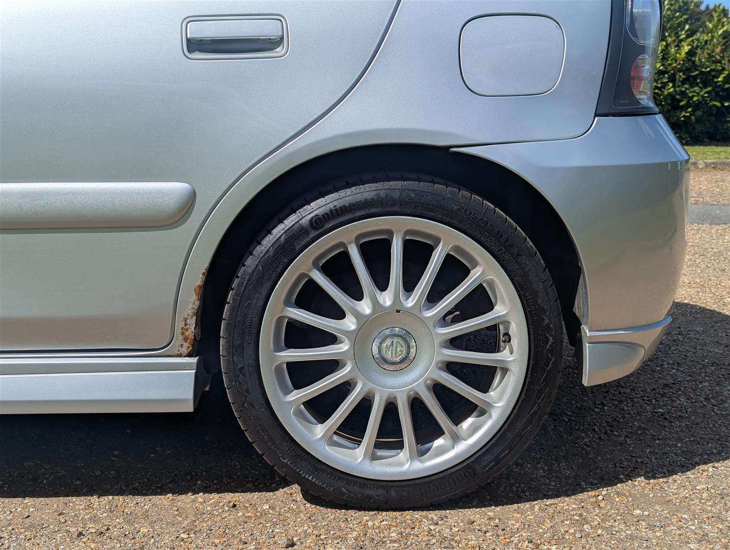 <p>2005 MG ZR 120 TROPHY SE</p>