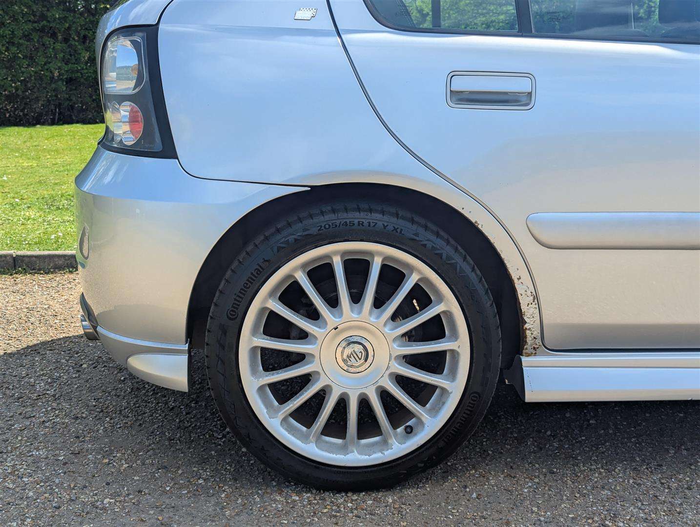 <p>2005 MG ZR 120 TROPHY SE</p>