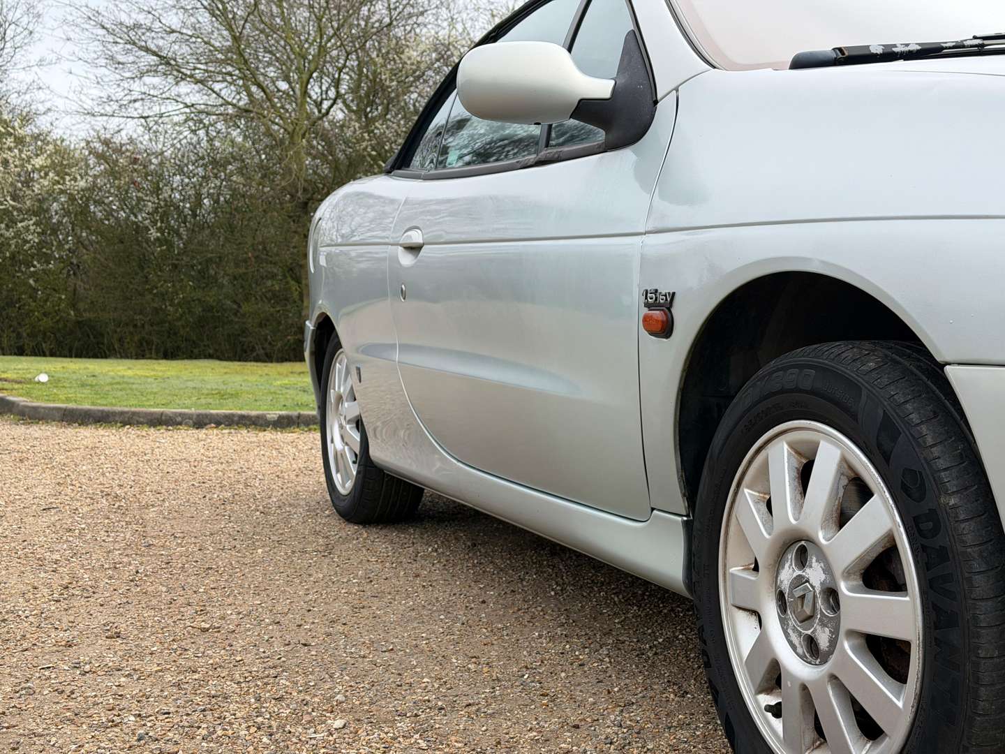 <p>2002 RENAULT MEGANE DYNAMIQUE+ CABRIO</p>