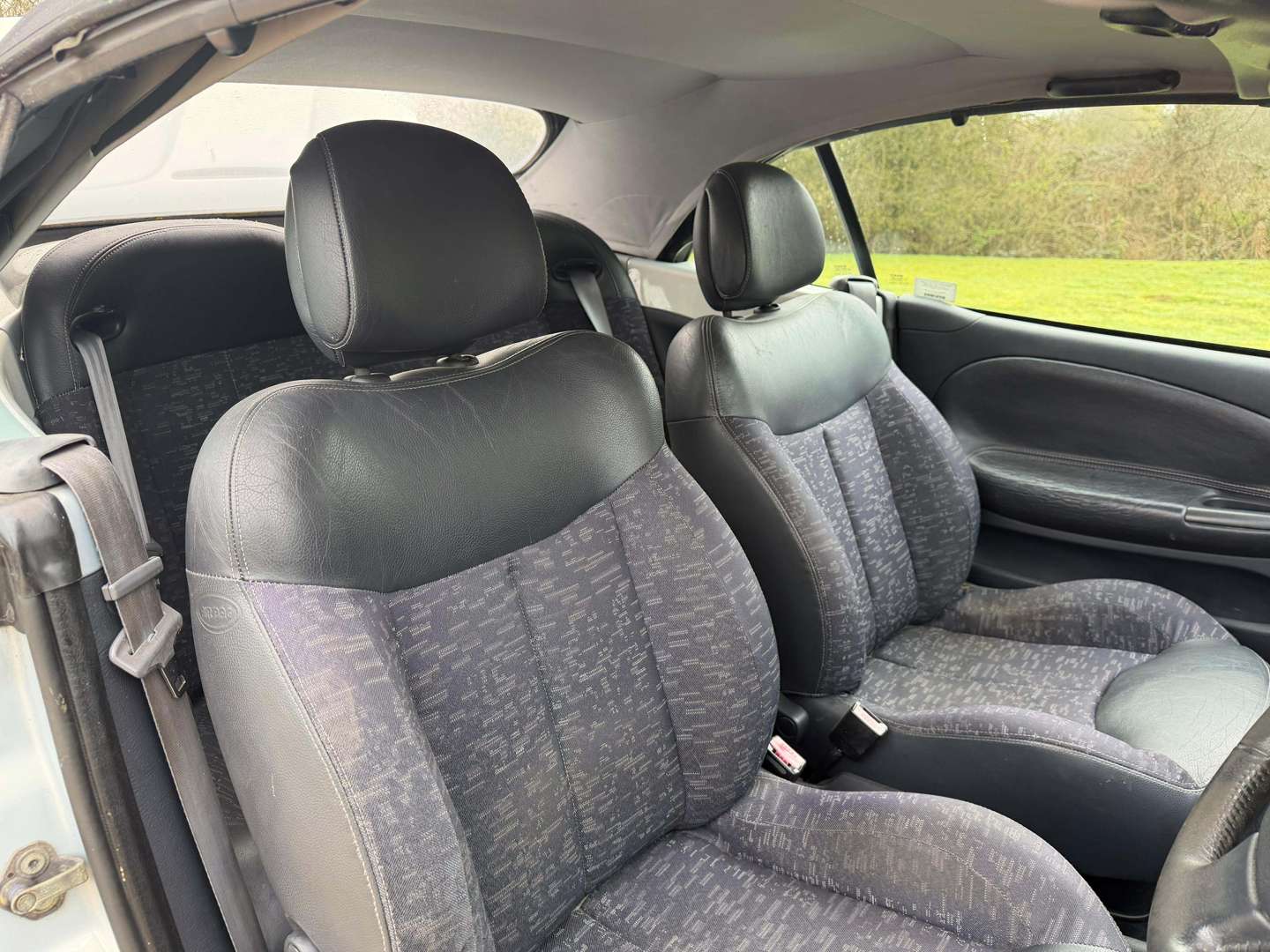 <p>2002 RENAULT MEGANE DYNAMIQUE+ CABRIO</p>