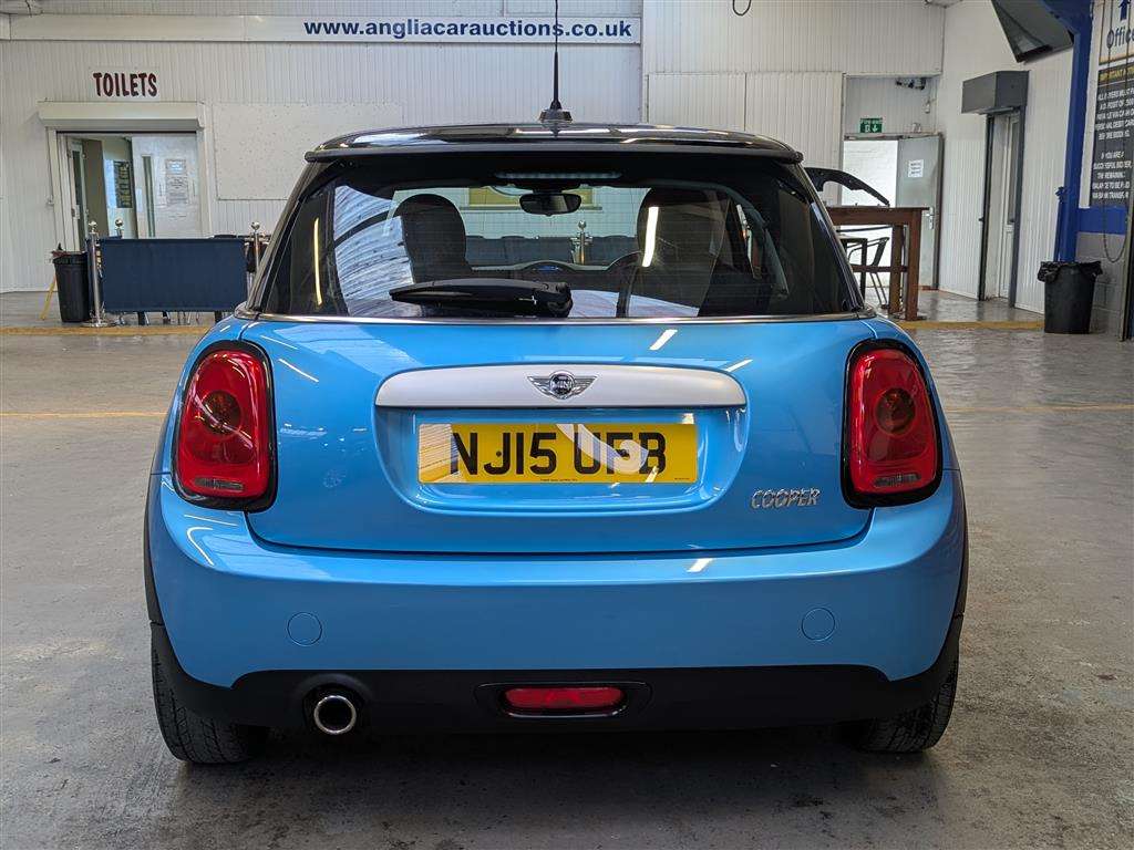 <p>2015 MINI COOPER</p>
