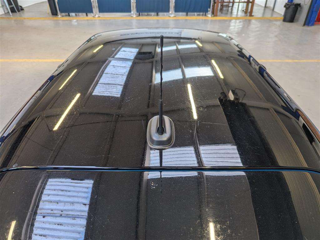 <p>2015 MINI COOPER</p>